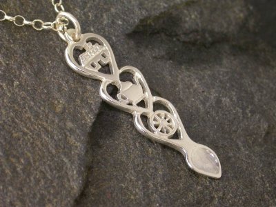 Welsh Loving Arms Love Spoon Necklace